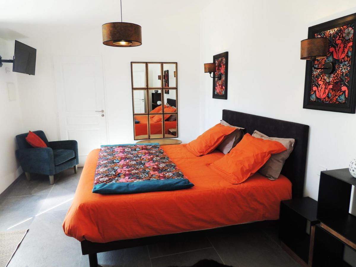 Laubertiere Bed & Breakfast Marennes  Exterior photo