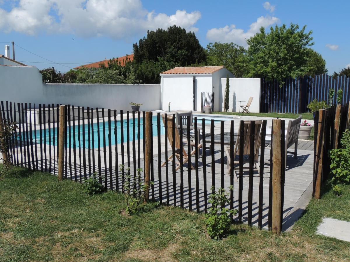 Laubertiere Bed & Breakfast Marennes  Exterior photo
